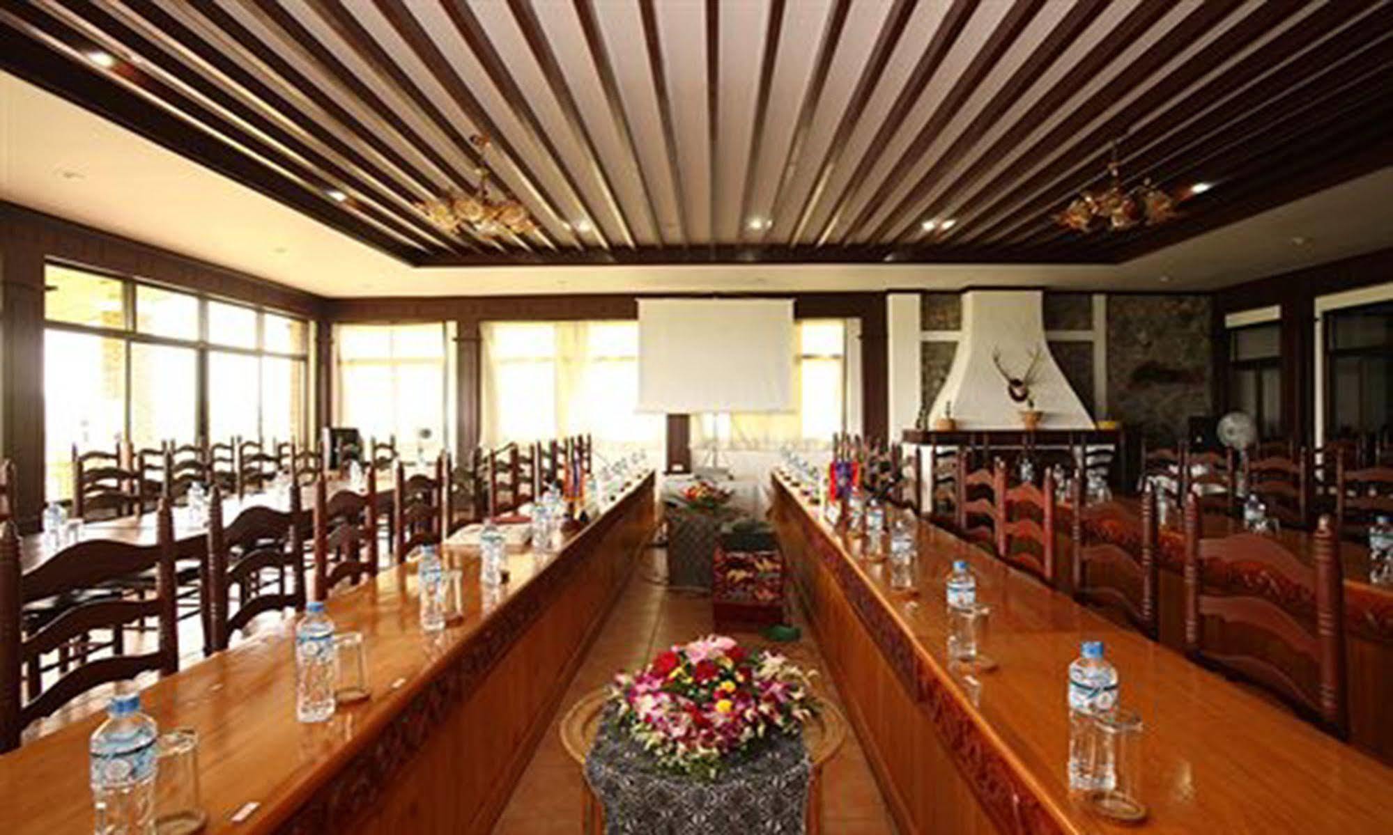 Vansana Plain Of Jars Hotel Муанг-Пхонсаван Экстерьер фото