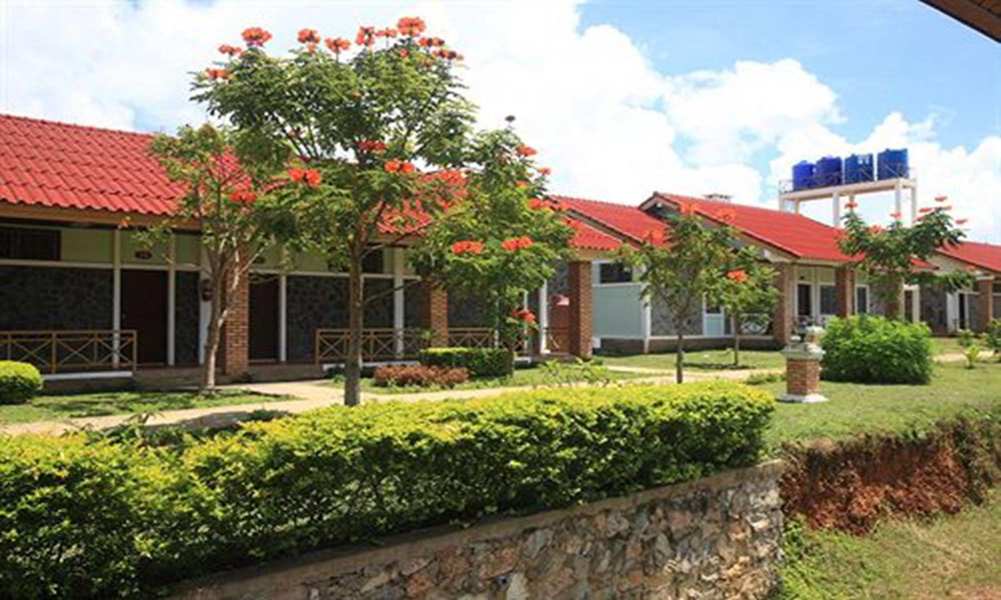 Vansana Plain Of Jars Hotel Муанг-Пхонсаван Экстерьер фото